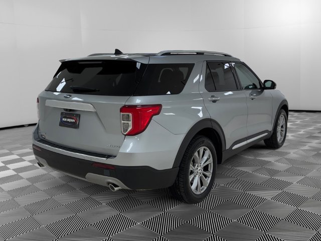 Used 2023 Ford Explorer Limited w/ Equipment Group 301A AWD/4WD image 5
