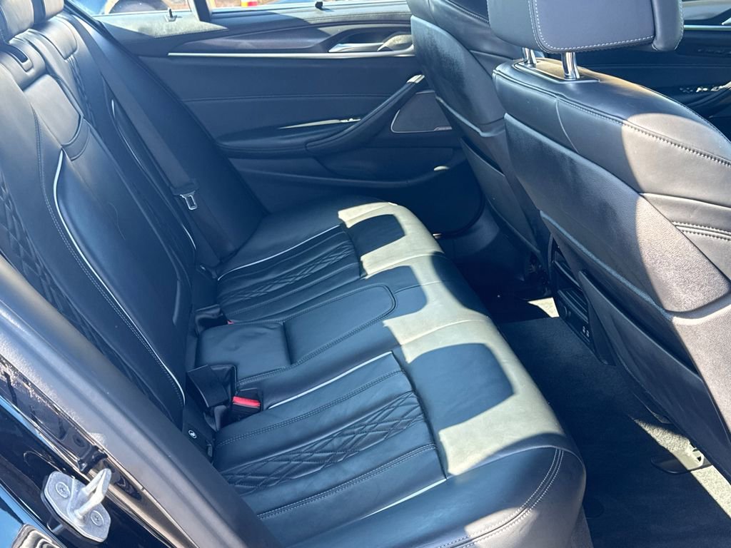 Used 2021 BMW M550i xDrive w/ Dynamic Handling Package image 12