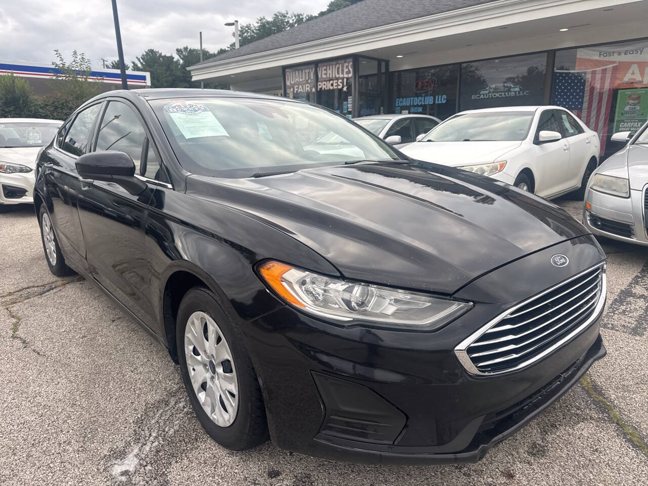 Used 2019 Ford Fusion S FWD image 22