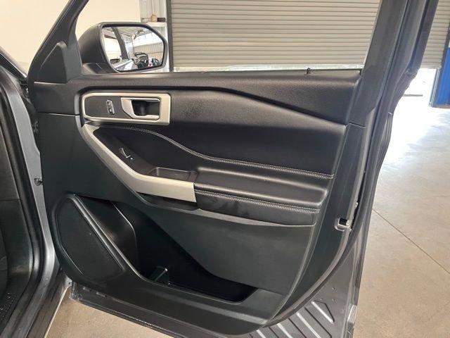 Used 2023 Ford Explorer XLT w/ Equipment Group 202A image 12