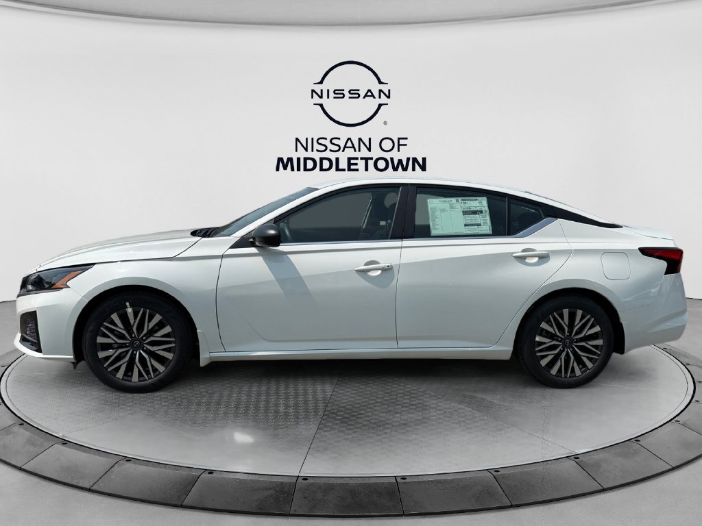 New 2026 Nissan Altima 2.5 SV FWD image 2