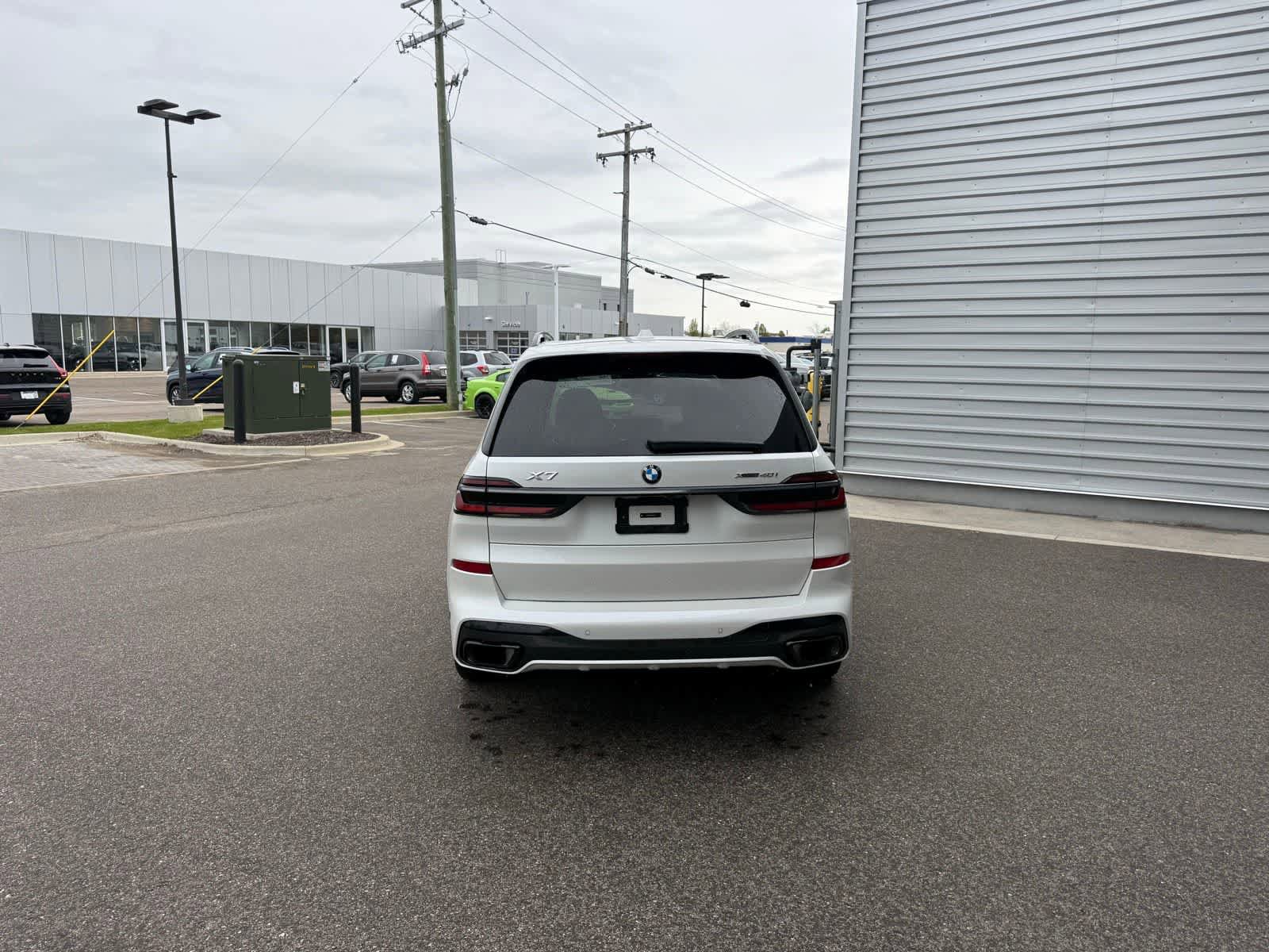 Used 2024 BMW X7 xDrive40i w/ Executive Package AWD/4WD image 4