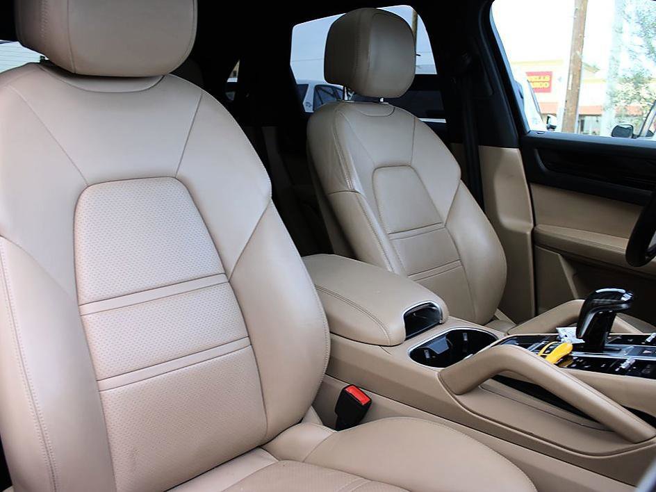 Used 2019 Porsche Cayenne AWD/4WD image 20