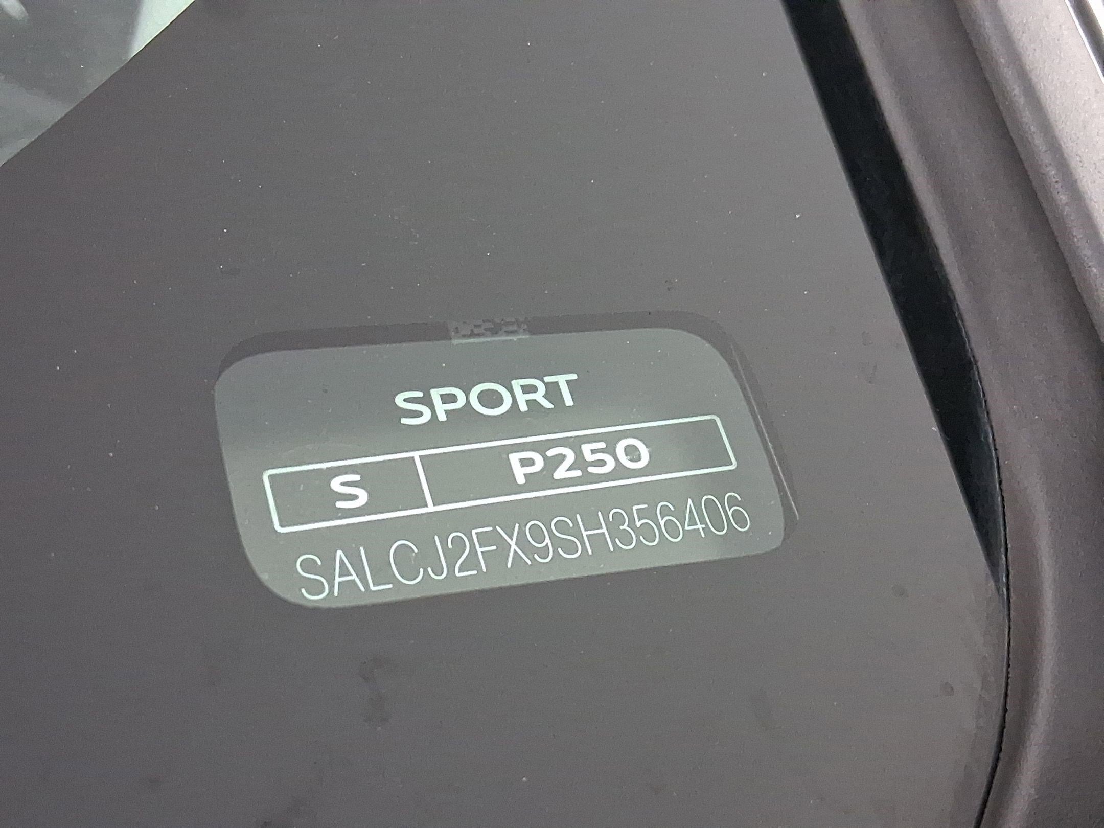 Used 2025 Land Rover Discovery Sport S image 17