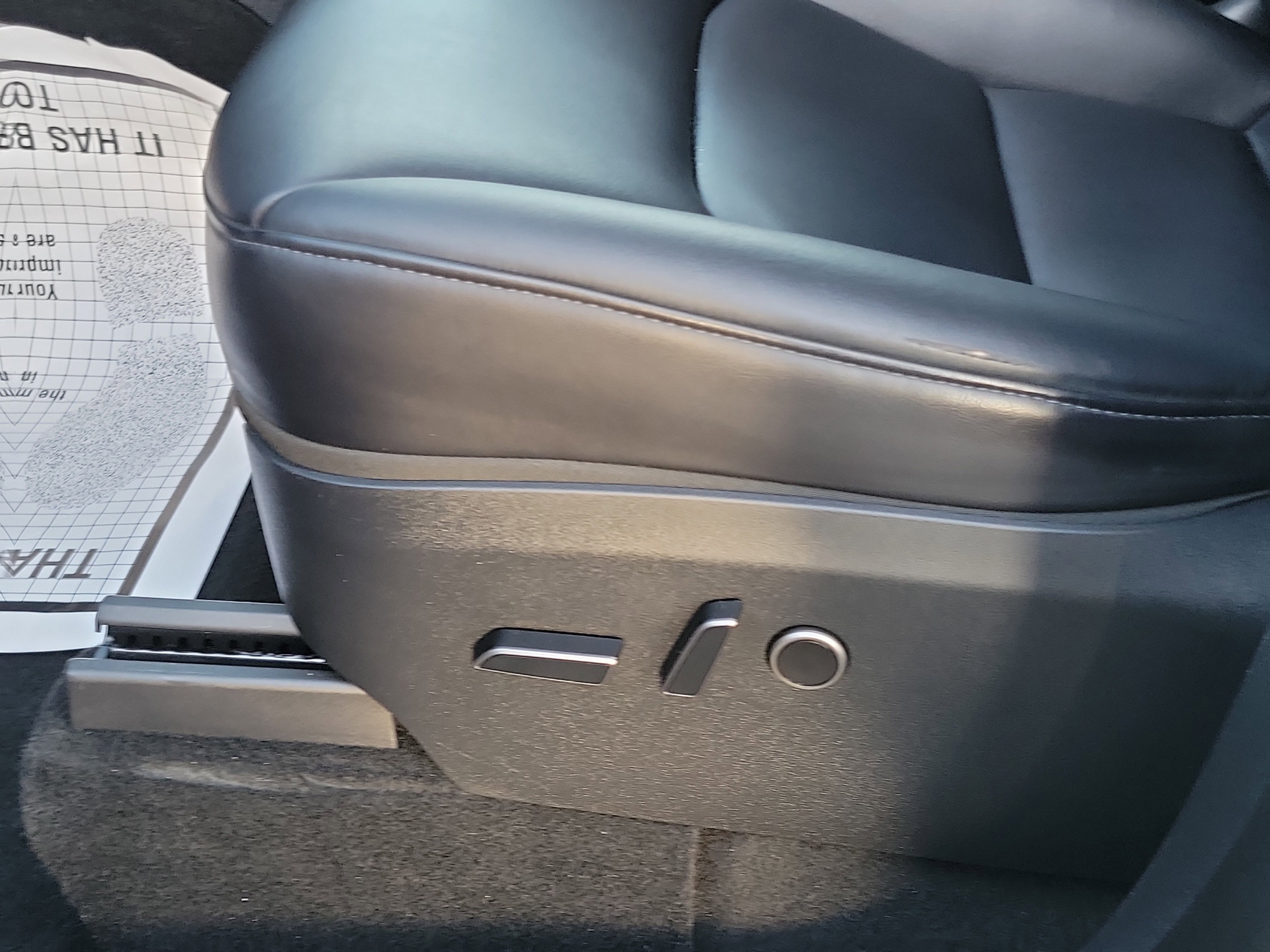 Used 2023 Tesla Model Y Performance AWD/4WD image 16