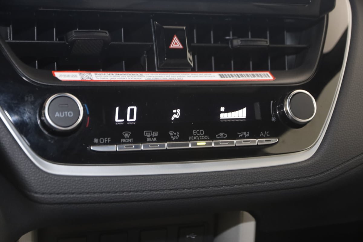 Used 2025 Toyota Corolla Cross AWD Hybrid image 23