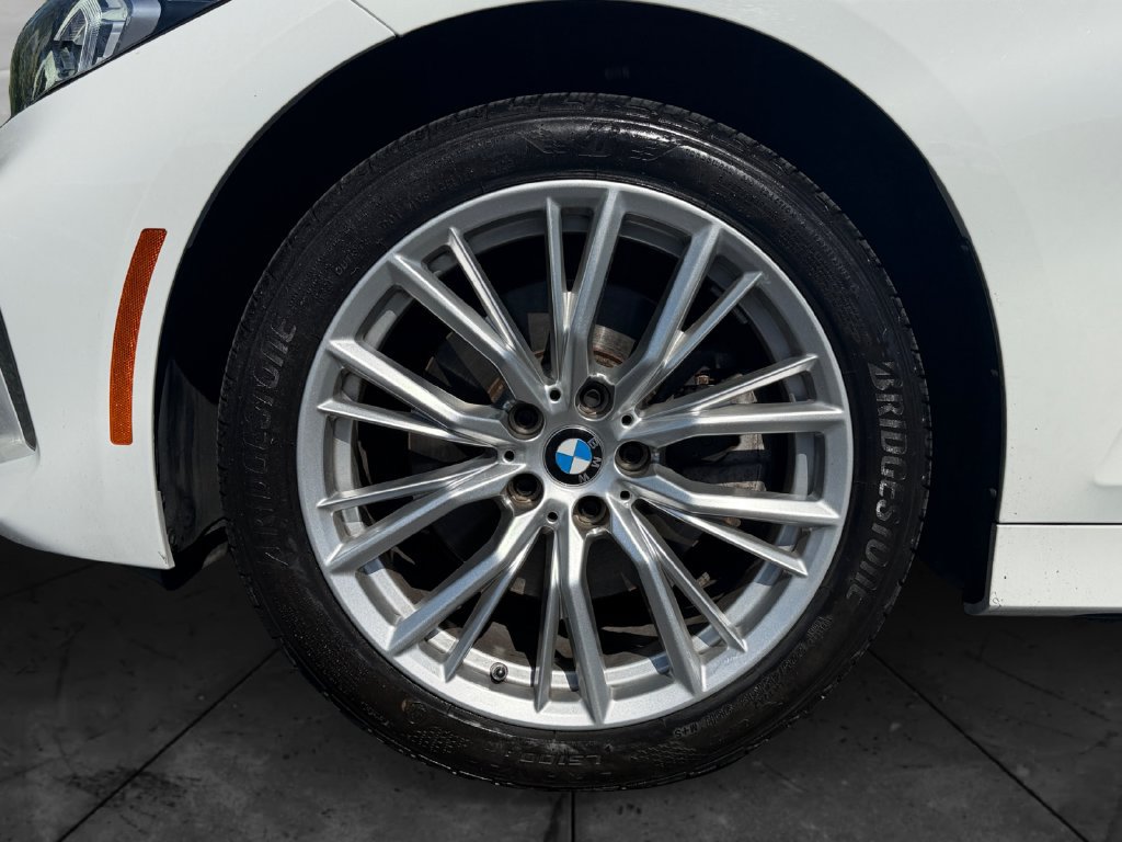 Used 2024 BMW 330i xDrive Sedan w/ Convenience Package AWD/4WD image 14