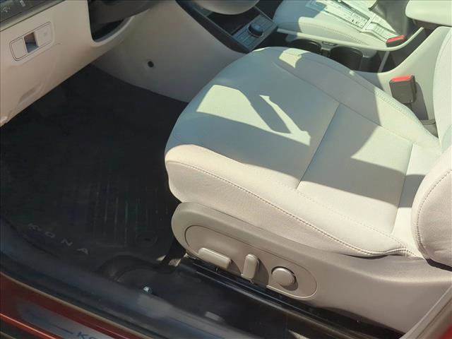 New 2025 Hyundai Kona SEL image 4
