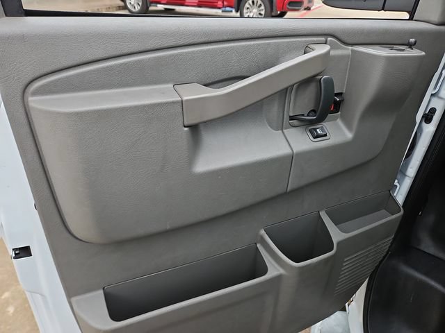 Used 2025 Chevrolet Express 2500 w/ Driver Convenience Package RWD image 17
