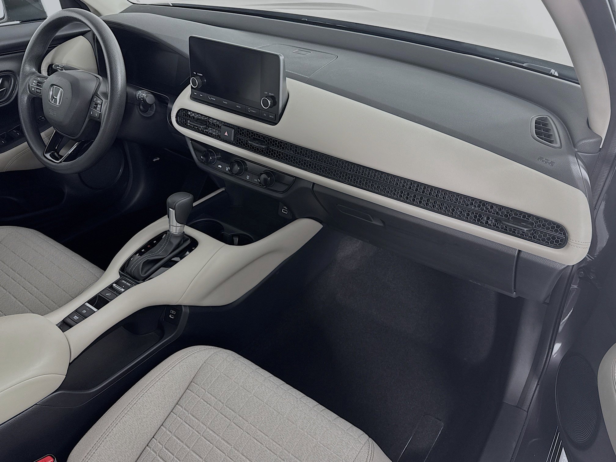 Certified 2024 Honda HR-V LX image 26