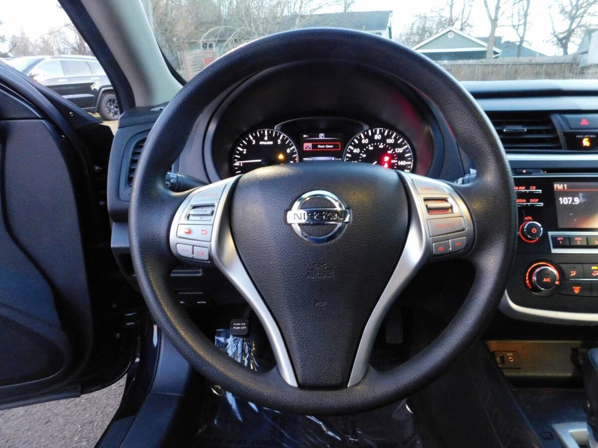 Used 2016 Nissan Altima 2.5 S w/ Power Driver Seat Package image 8