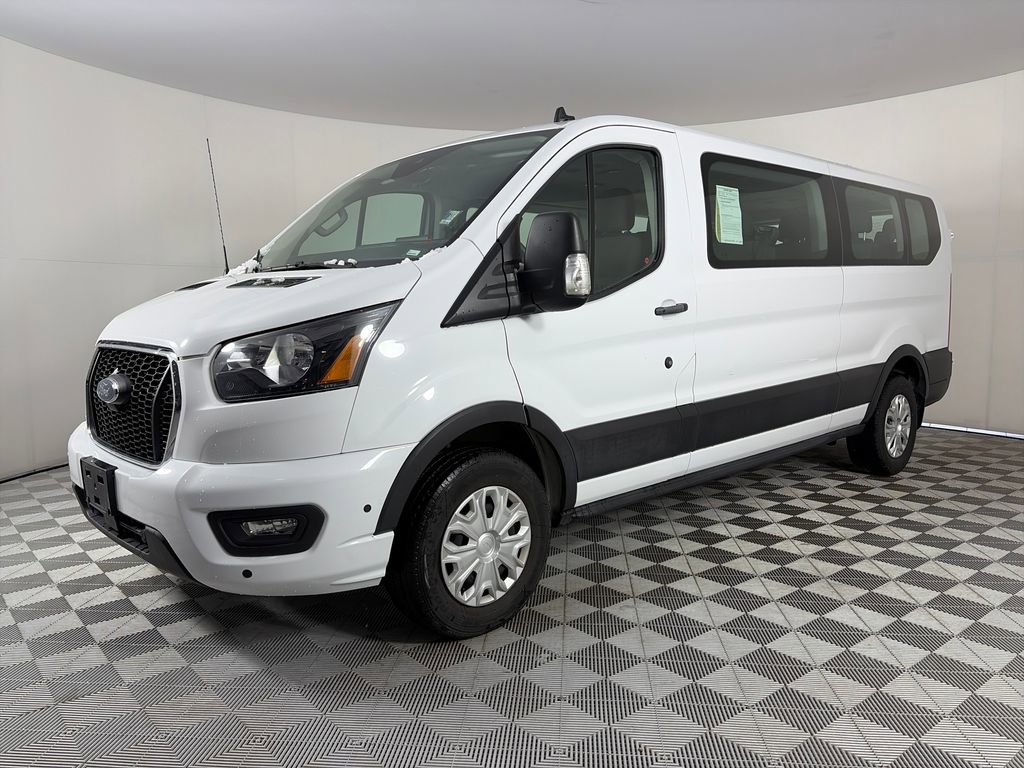 Used 2024 Ford Transit 350 XLT image 3