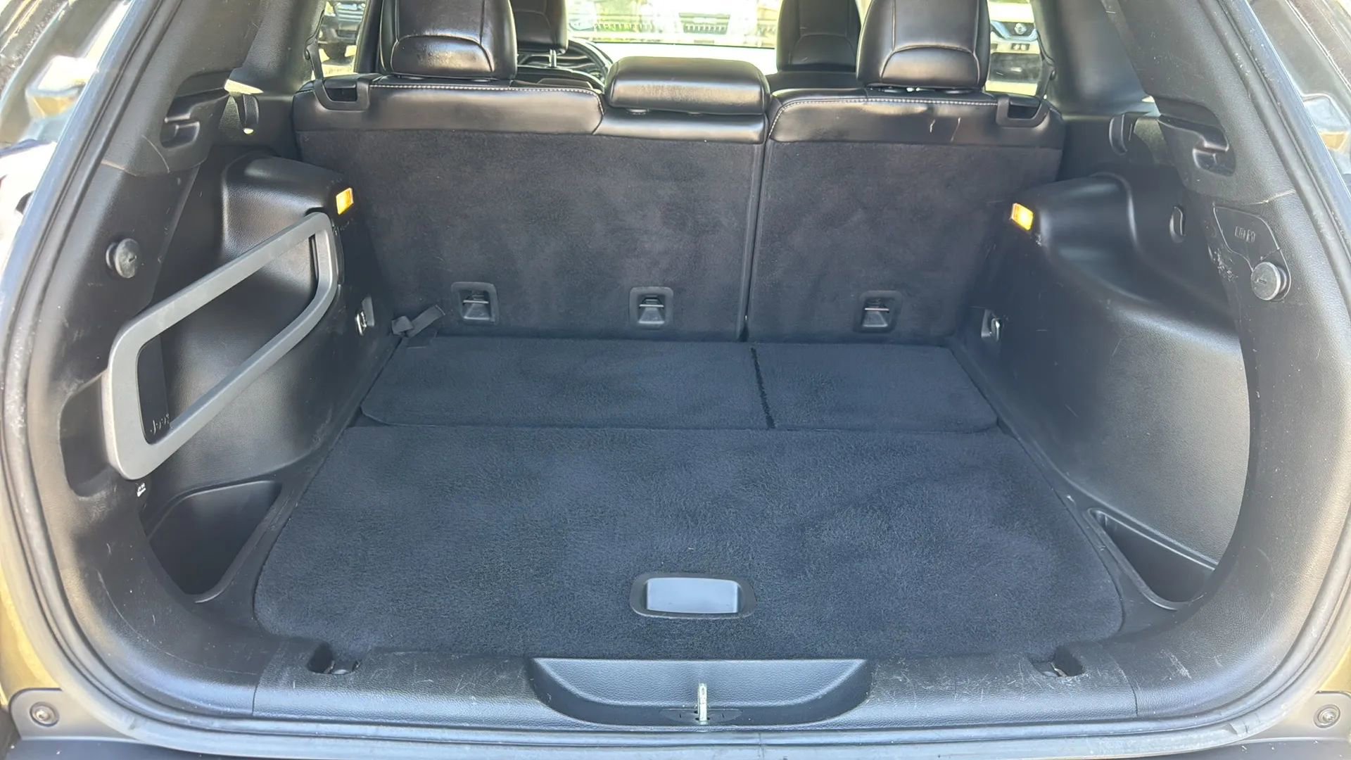 Used 2016 Jeep Cherokee Limited image 14