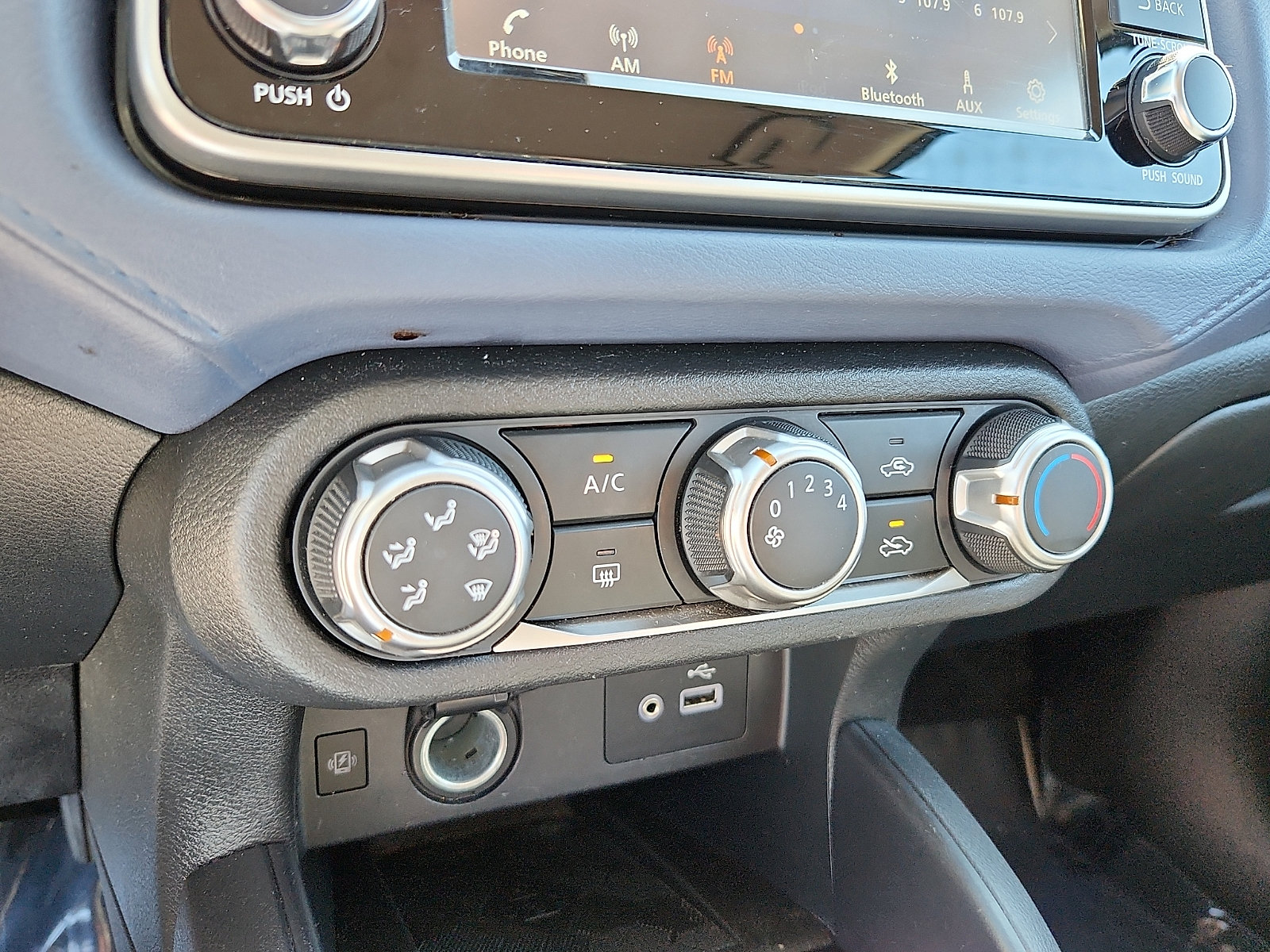 Used 2024 Nissan Versa SV FWD image 15