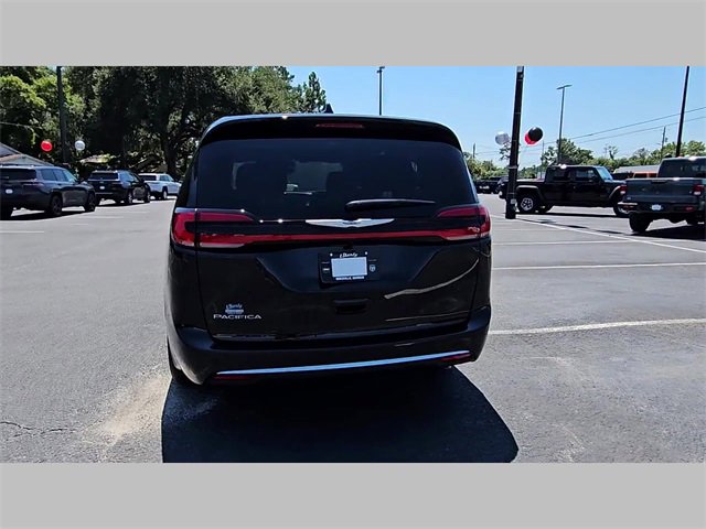 New 2026 Chrysler Pacifica Select image 28