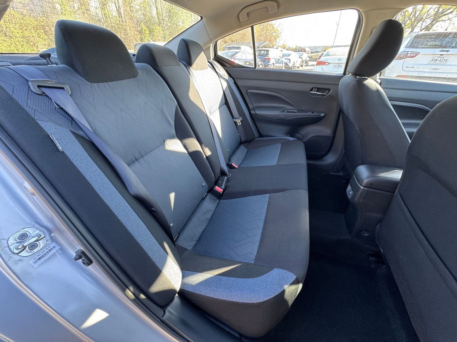 Used 2025 Nissan Versa SV image 35