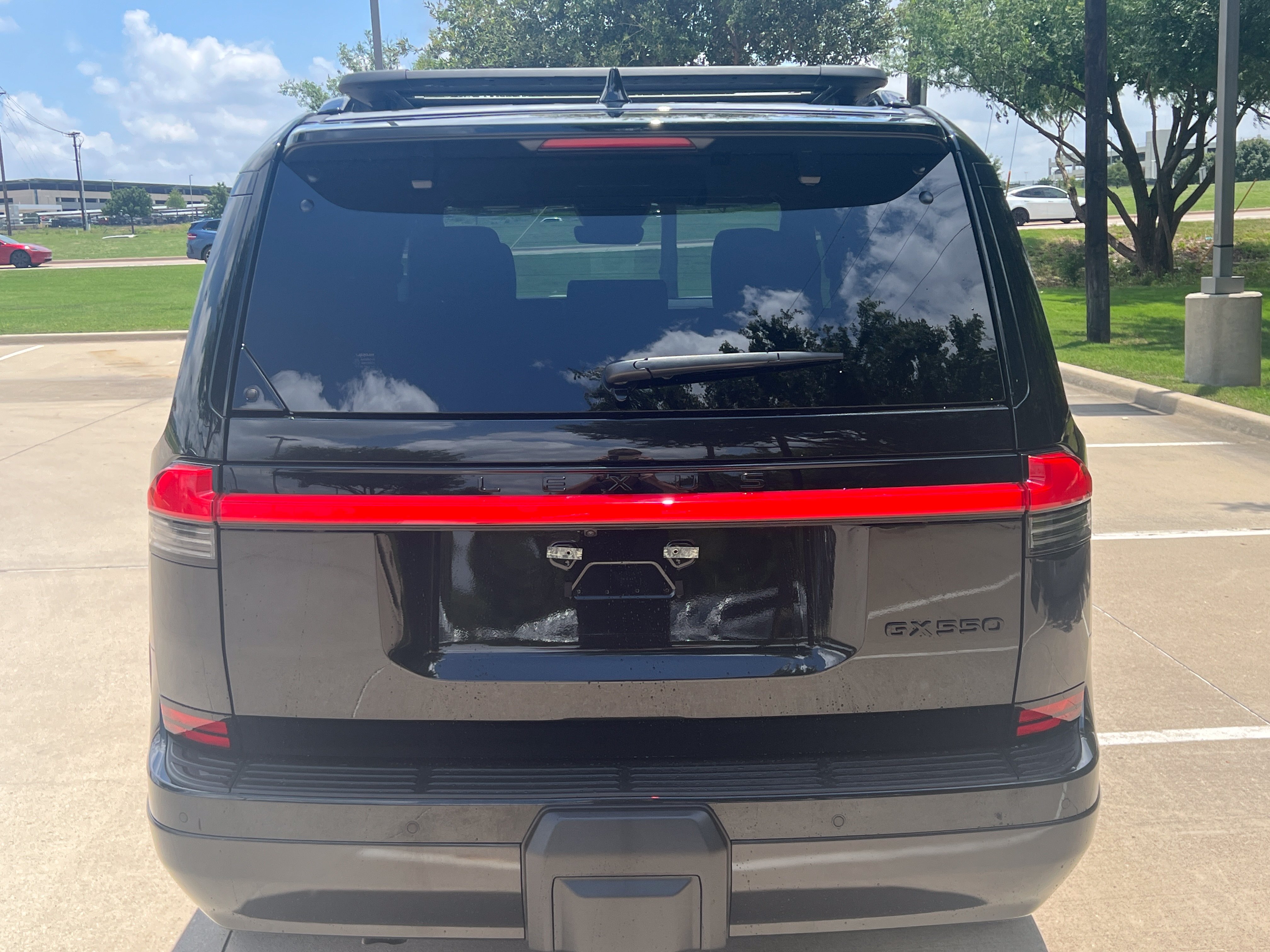 Used 2025 Lexus GX 550 w/ Accessory Package (31) AWD/4WD image 9