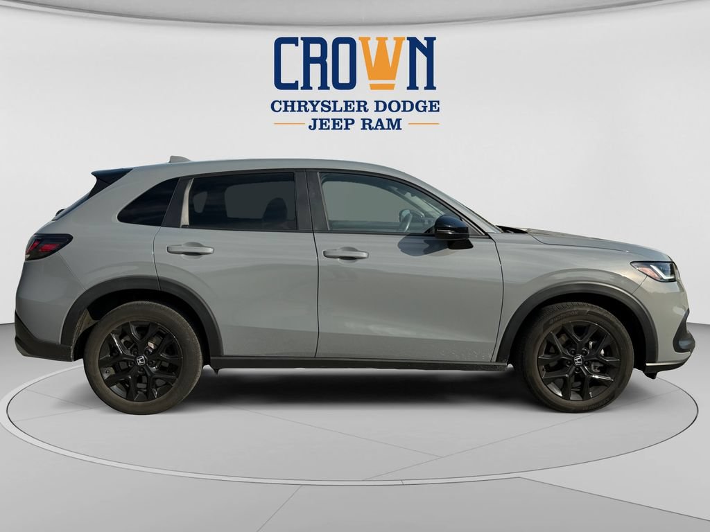 Used 2023 Honda HR-V Sport image 2