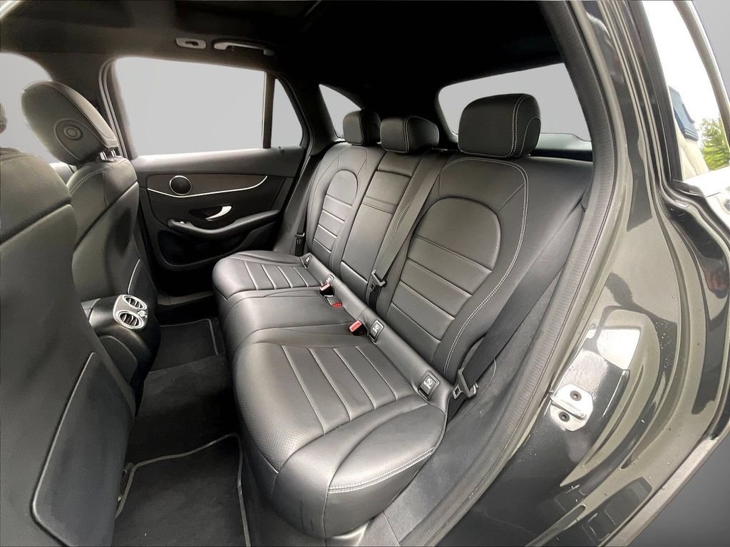 Used 2022 Mercedes-Benz GLC 300 4MATIC w/ Multimedia Package Lite image 22