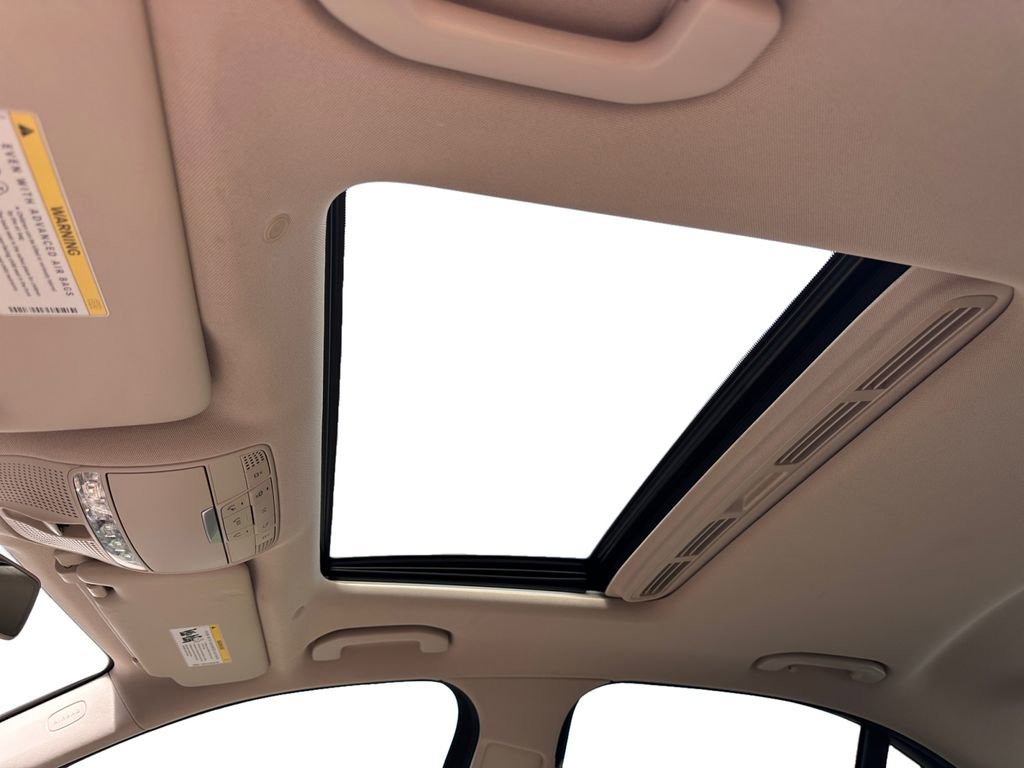 Used 2017 Mercedes-Benz E 300 image 12