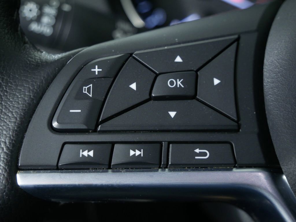 Used 2022 Nissan Rogue Sport SL AWD/4WD image 25