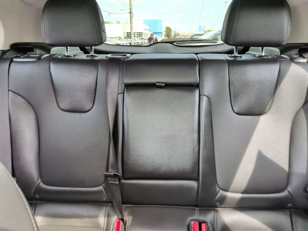 Used 2024 Buick Encore GX Sport Touring w/ Comfort Package AWD/4WD image 25