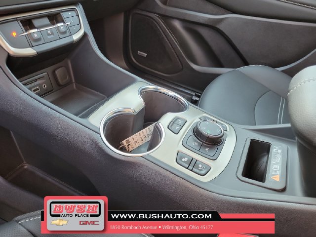 Used 2024 GMC Terrain Denali w/ Denali Premium Package AWD/4WD image 29