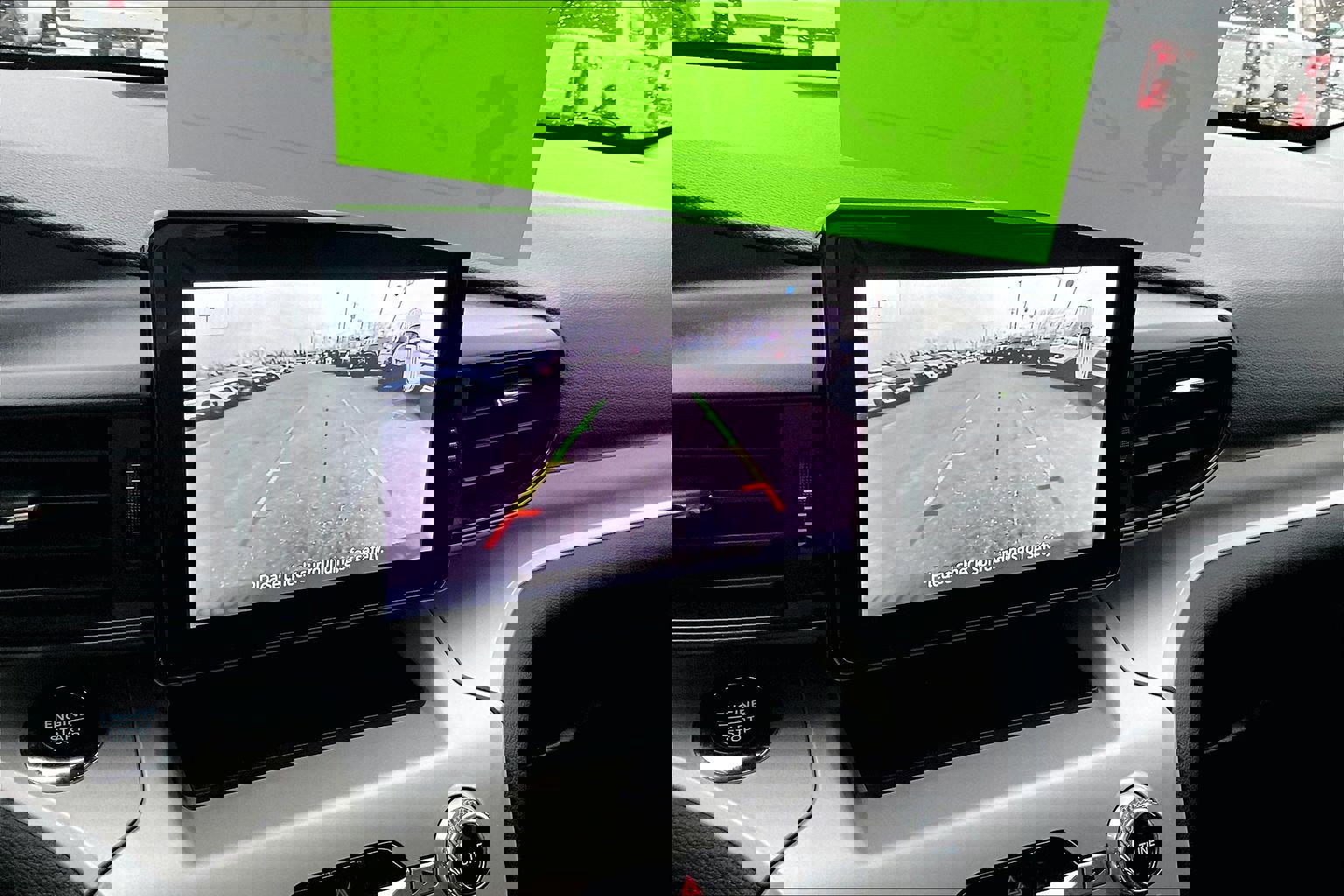 Used 2024 Ford Explorer XLT image 21