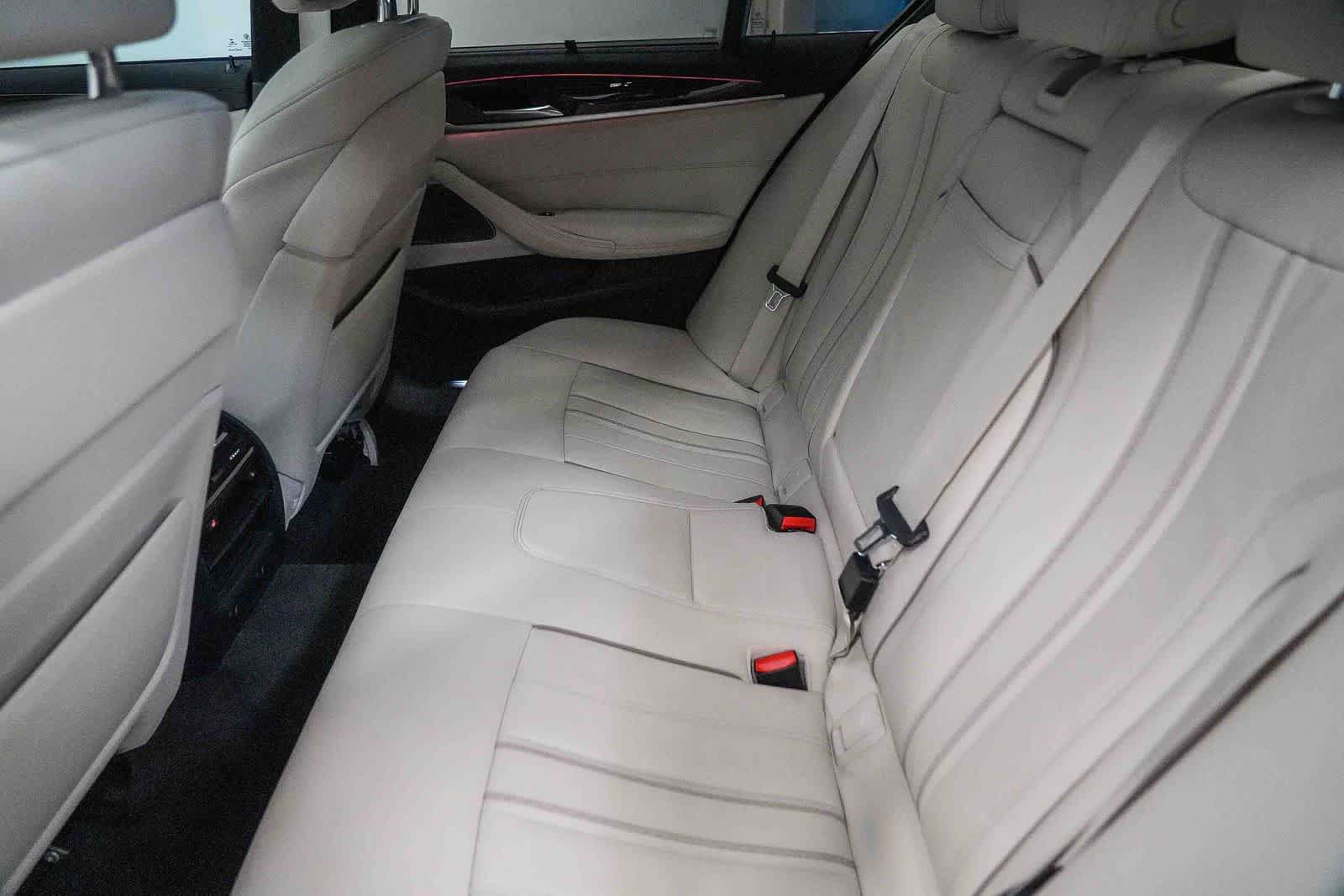 Used 2018 BMW M550i xDrive AWD/4WD image 19