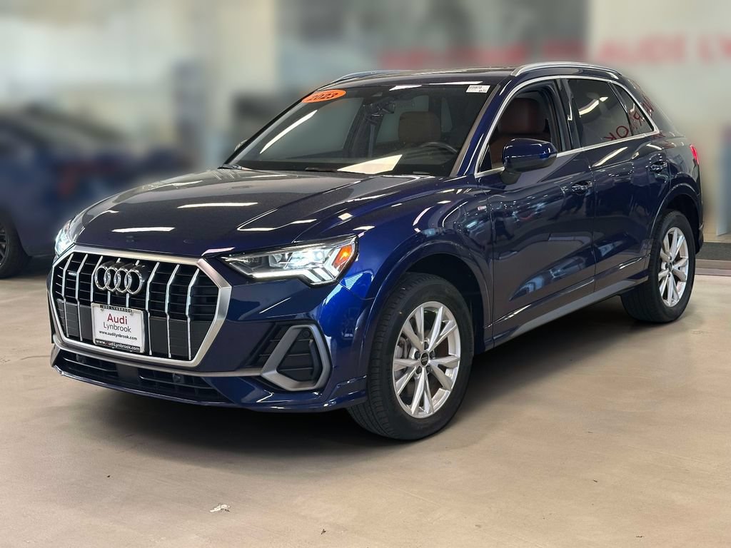 Used 2023 Audi Q3 2.0T Premium Plus w/ Premium Plus Package AWD/4WD image 3