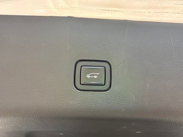 Used 2020 Chevrolet Traverse LT AWD/4WD image 13