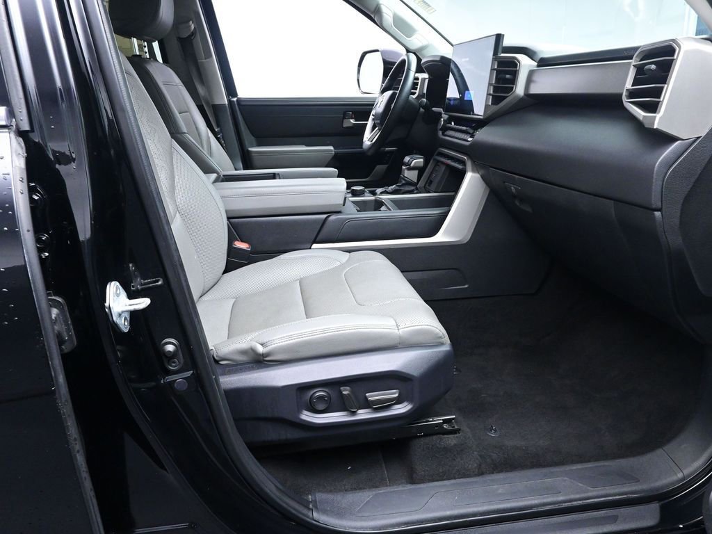 Used 2022 Toyota Tundra Limited image 25