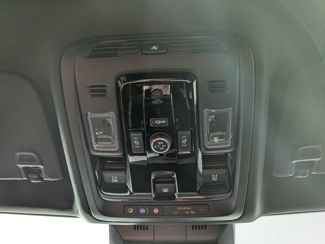New 2026 Cadillac Escalade Luxury w/ LPO, Floor Liner Package AWD/4WD image 25