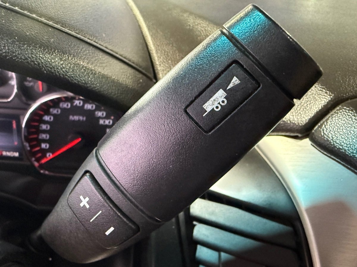 Used 2015 GMC Yukon XL SLE w/ Convenience Package image 22