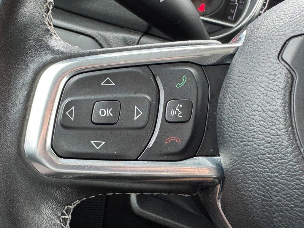 Used 2023 Jeep Wrangler Unlimited Sahara w/ Safety Group AWD/4WD image 19