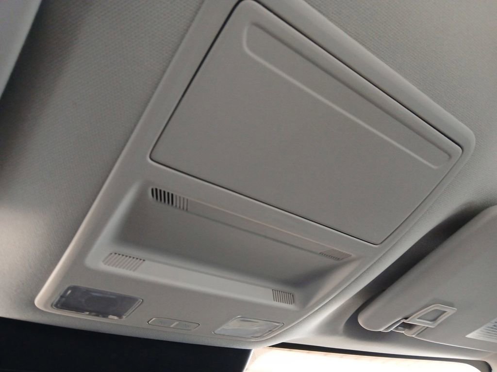 Used 2022 Ford Maverick XLT image 18