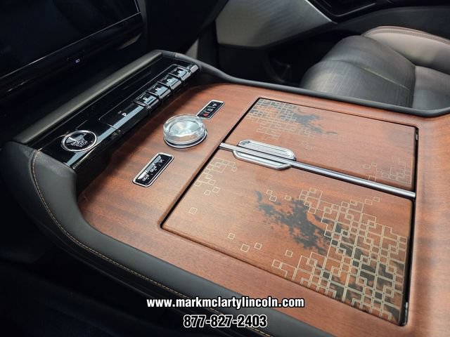 New 2026 Lincoln Navigator Black Label AWD/4WD image 18