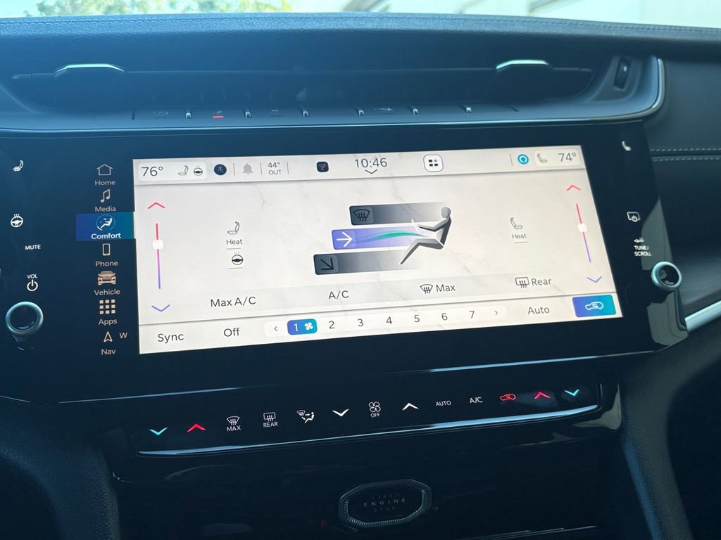 New 2026 Jeep Grand Cherokee Altitude image 28