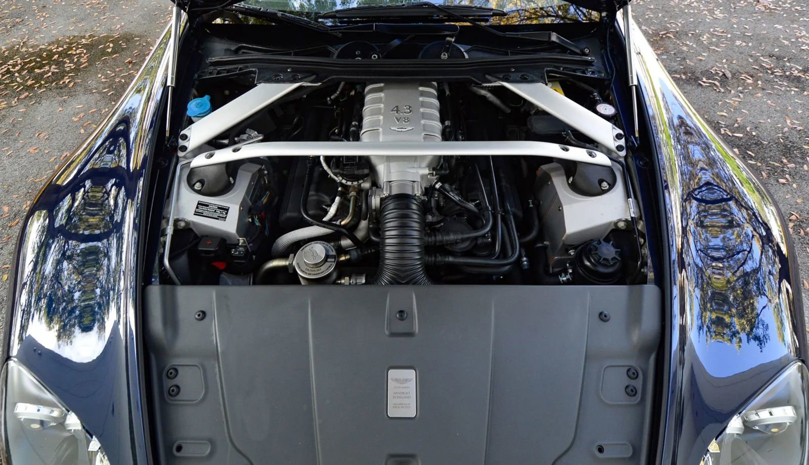 Used 2008 Aston Martin V8 Vantage Coupe image 57