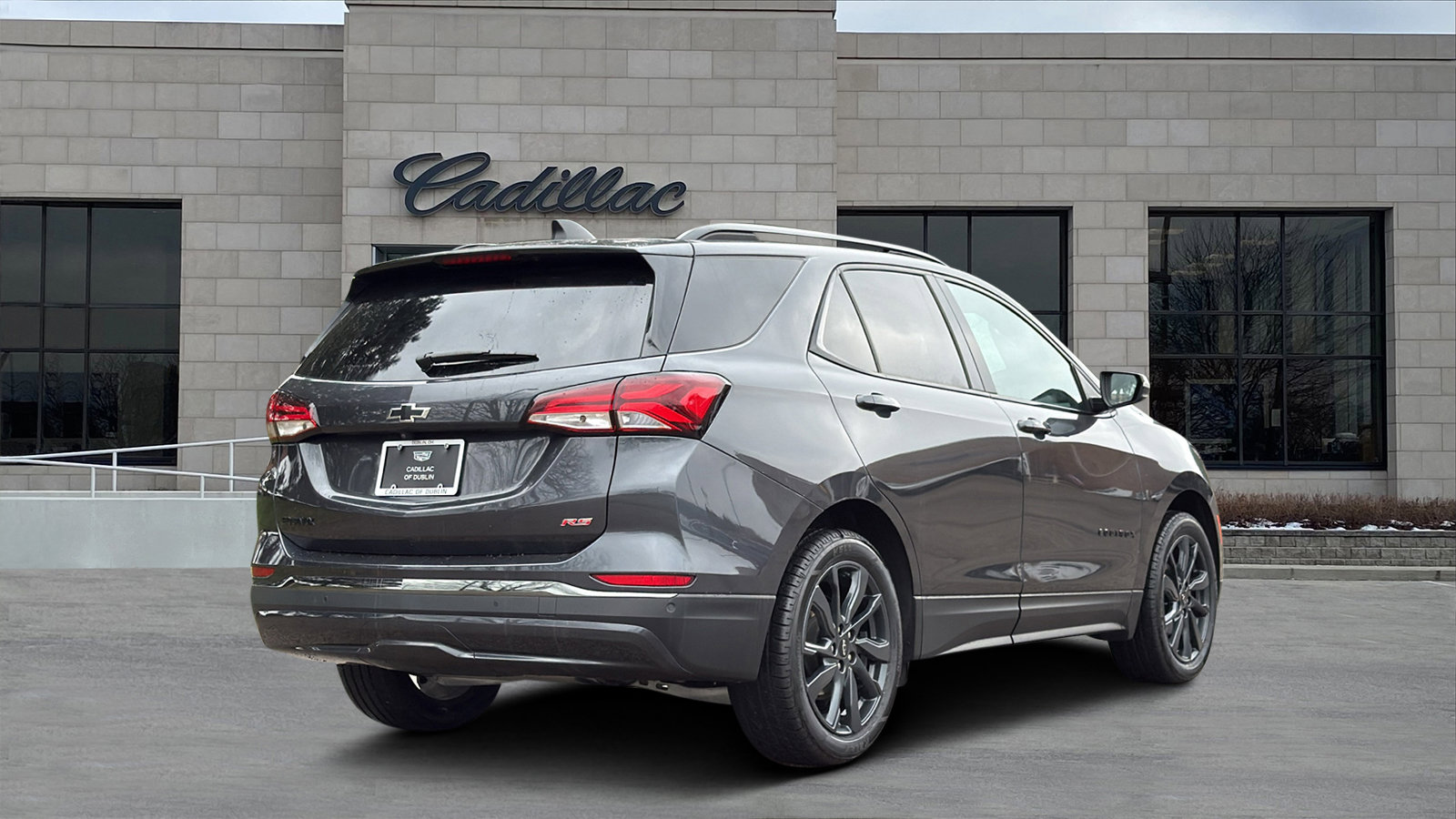 Used 2022 Chevrolet Equinox RS w/ RS Leather Package image 3