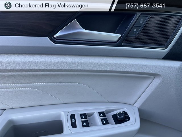 Used 2022 Volkswagen Atlas SE w/ Panoramic Sunroof Package image 18