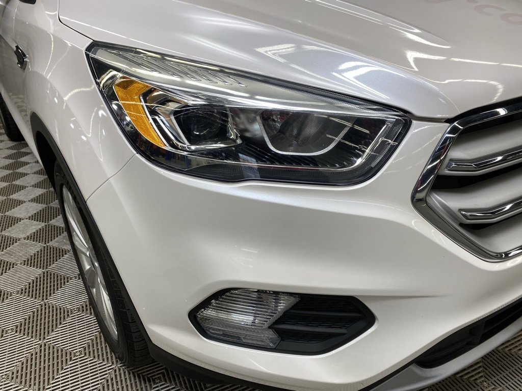 Used 2019 Ford Escape SEL image 5