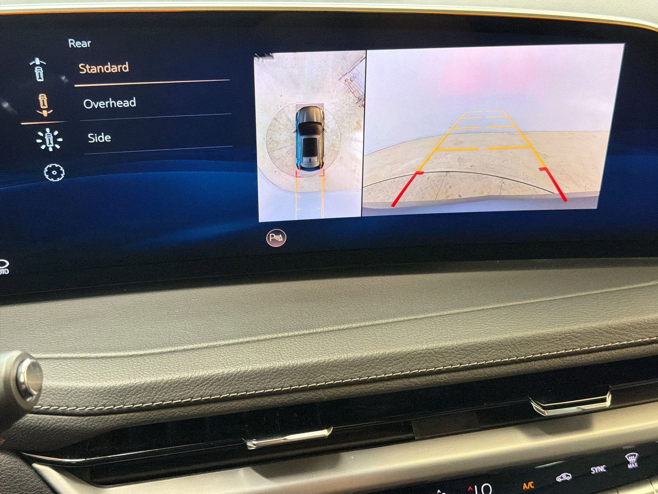 Used 2025 Cadillac XT4 Premium Luxury FWD image 24