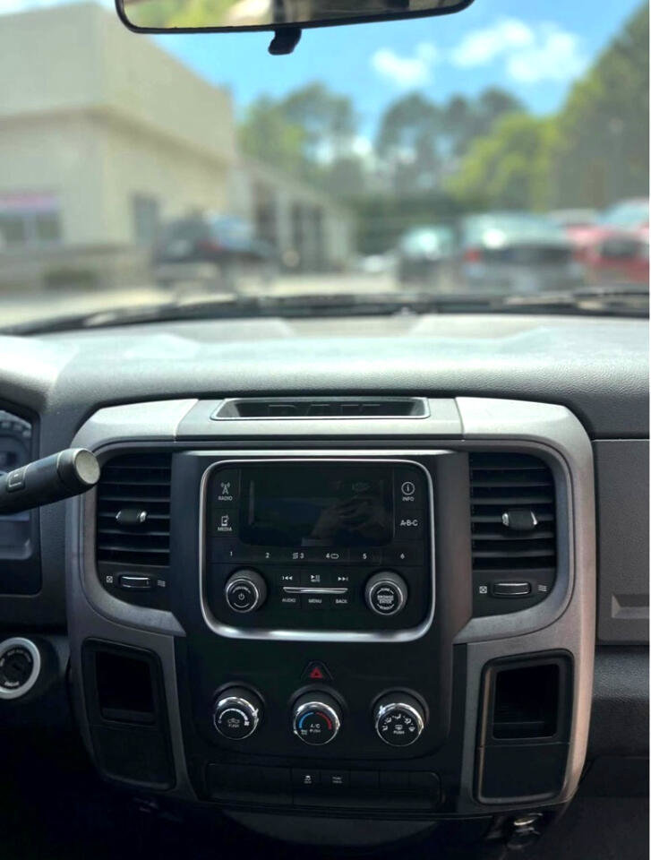 Used 2014 RAM 1500 Express image 17