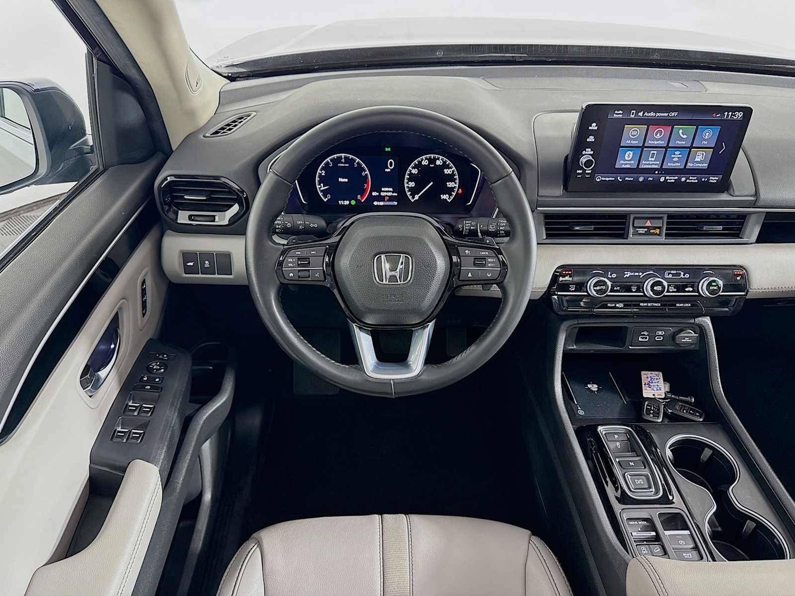 Certified 2024 Honda Pilot Touring image 21