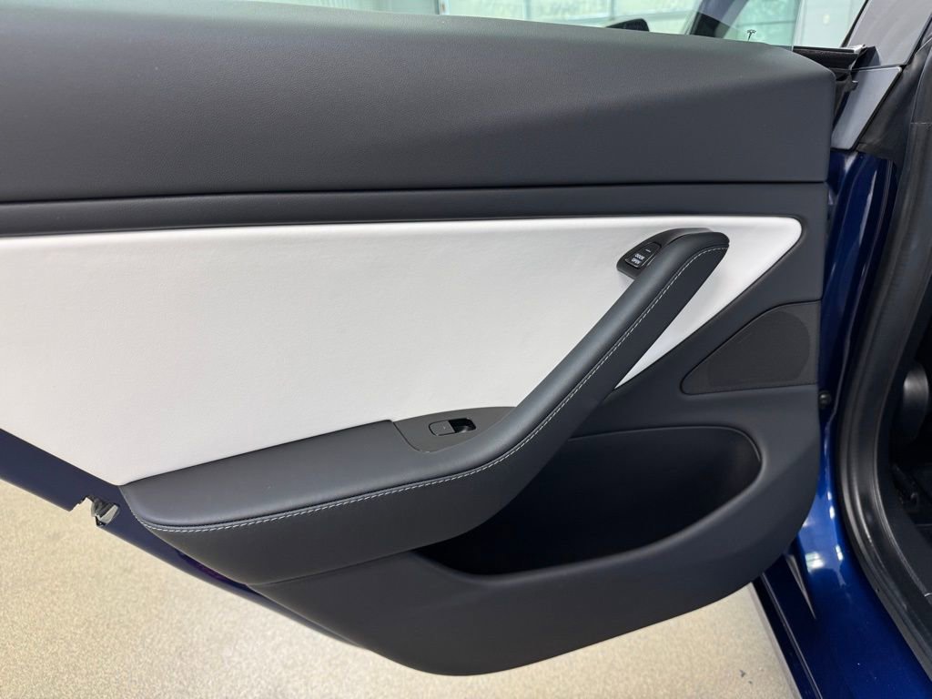 Used 2020 Tesla Model 3 Standard Range Plus image 15