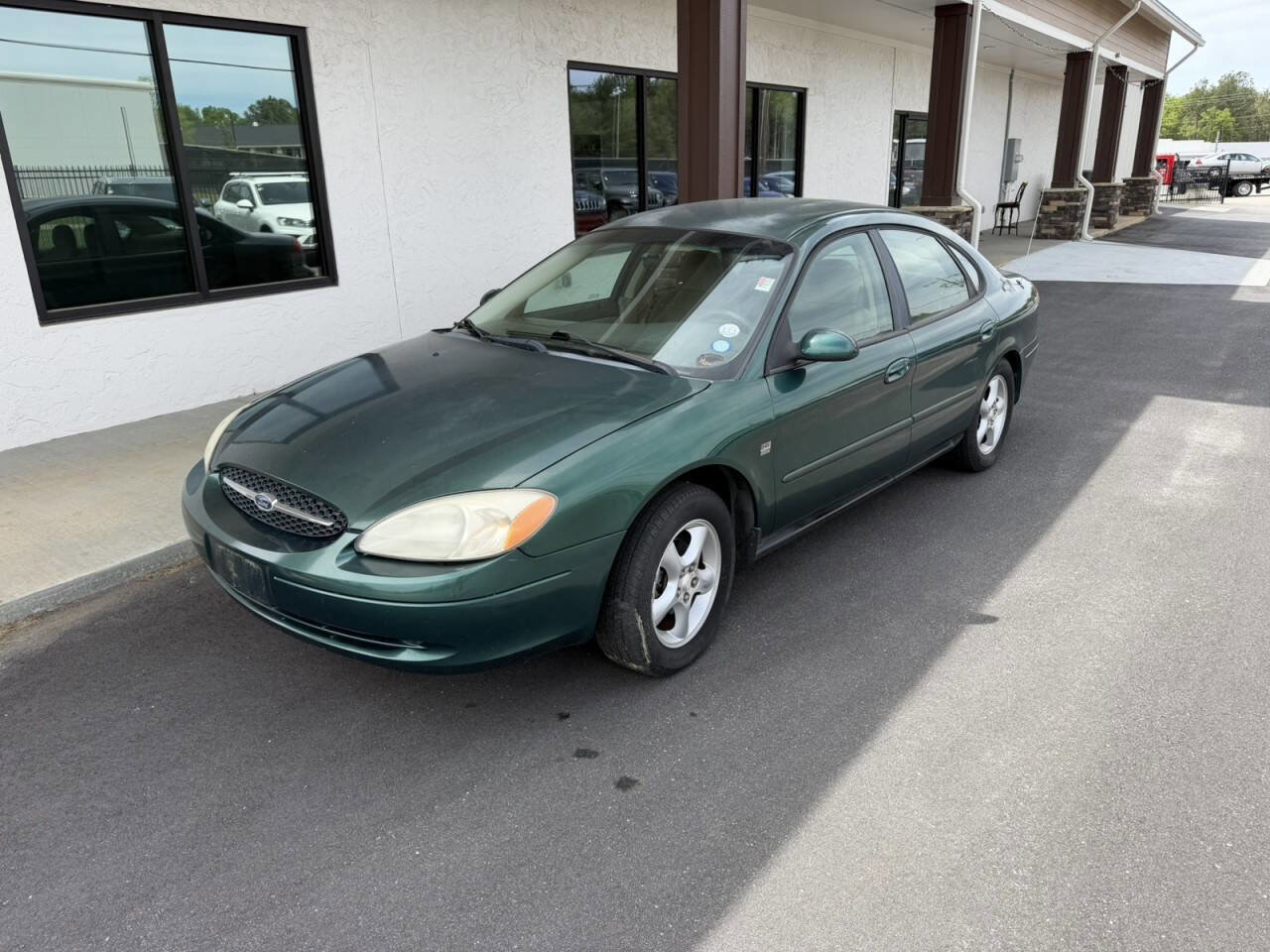 Used 2000 Ford Taurus SES image 1