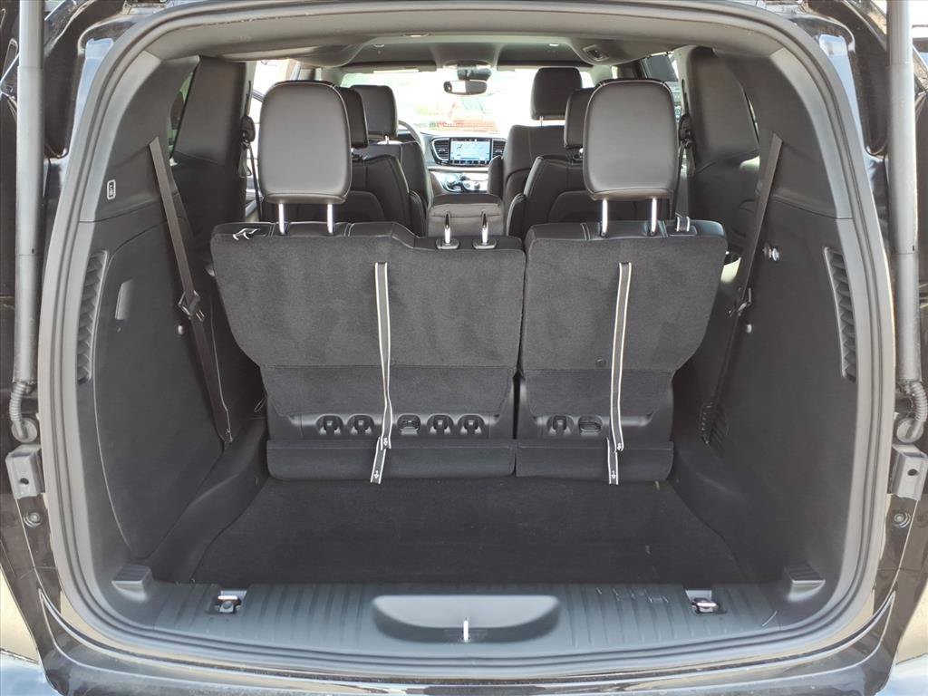 New 2027 Chrysler Pacifica Select FWD image 15