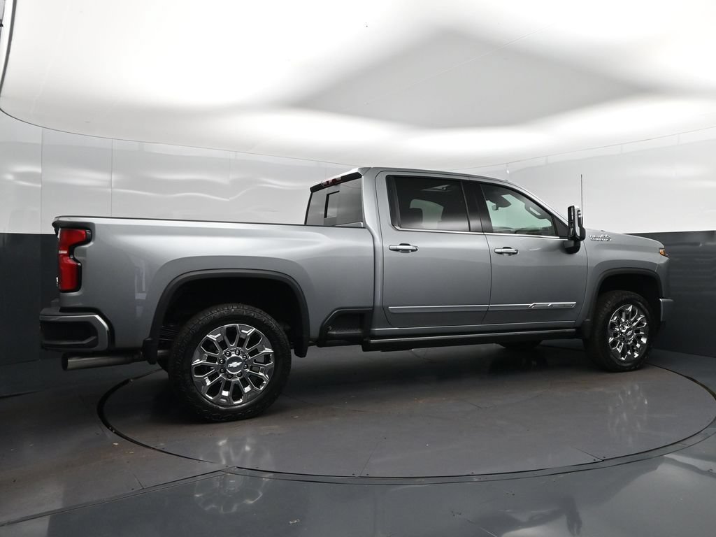 New 2026 Chevrolet Silverado 2500 High Country w/ High Country Premium Package AWD/4WD image 8