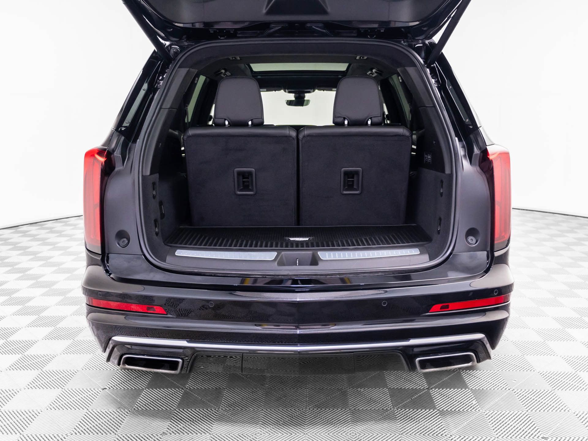 Certified 2025 Cadillac XT6 Premium Luxury w/ Platinum Package image 31